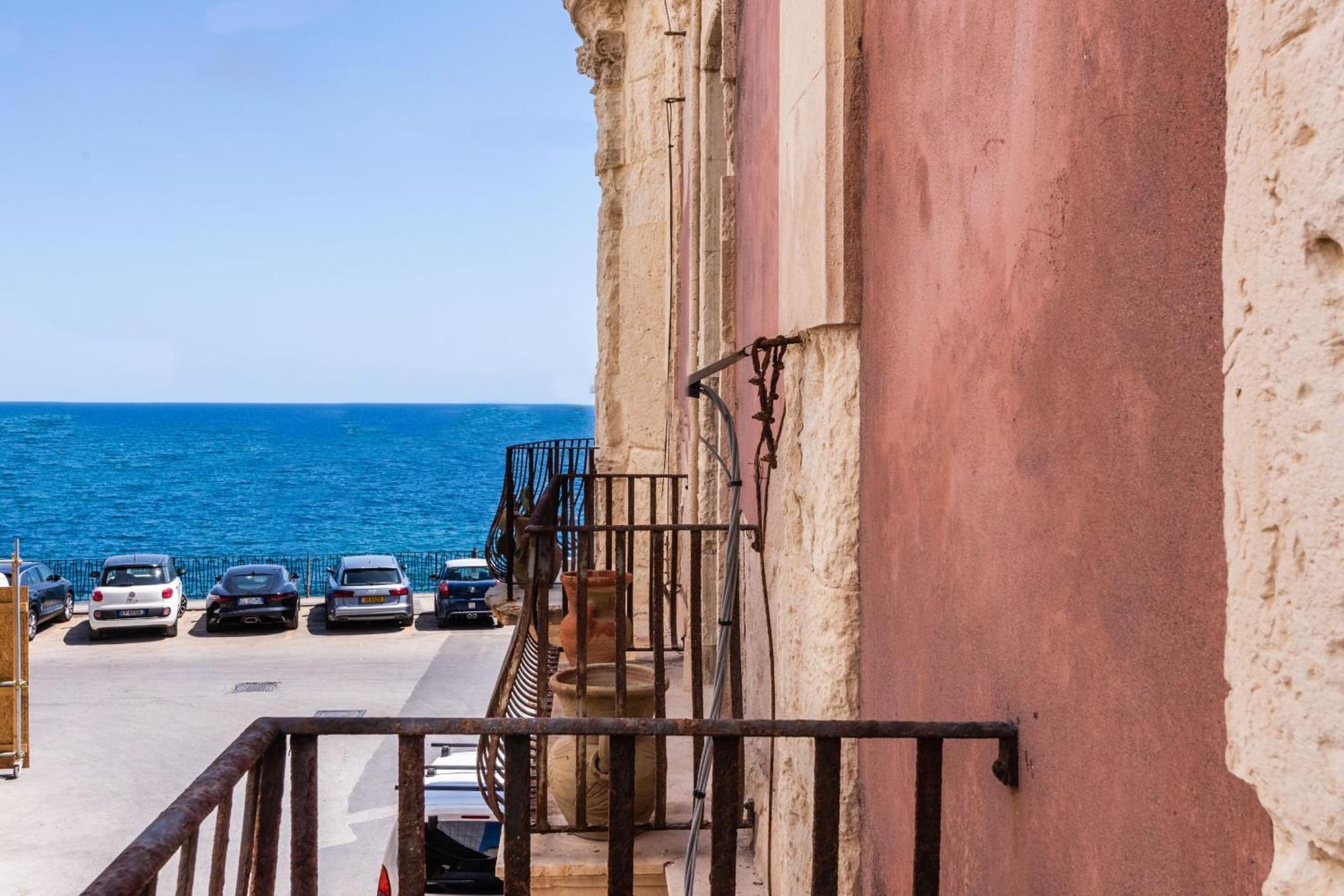 Palazzo Bozzanca Apartments By Wonderful Italy Syrakuzy Zewnętrze zdjęcie